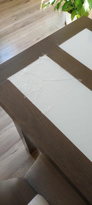 Stół rozkładany z 4 krzesłami