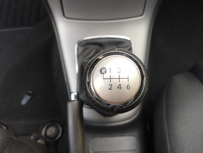 Toyota Avensis 2.0d4d 126kM Navi Hak