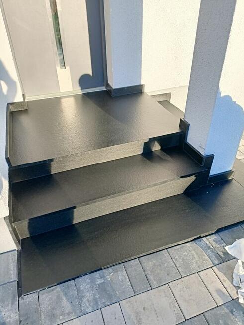 Schody i parapety granitowe