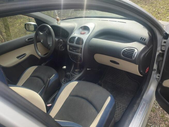 Peugeot 206 hatchback