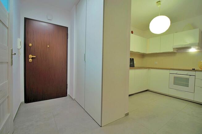 Z garażem i balkonem 2 pokojowe bezpieczne osiedle