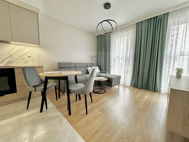 Ciche mieszkanie na Bielanach z garażem