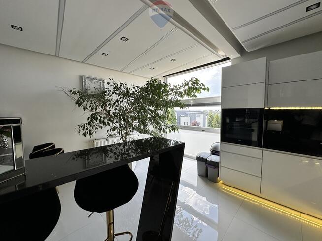 Duże mieszkanie z garażem i parkingiem