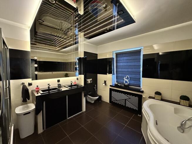 Duże mieszkanie z garażem i parkingiem