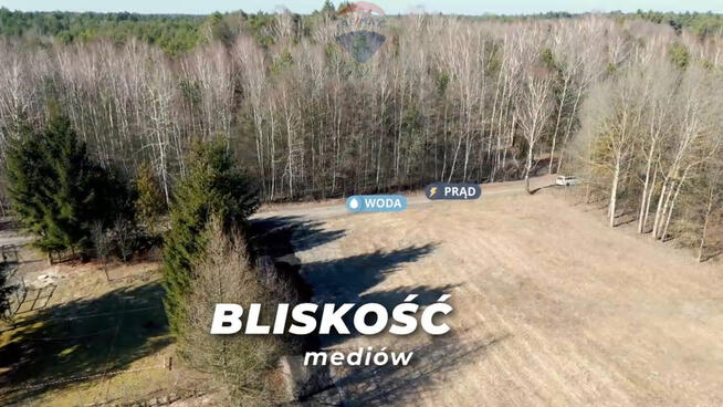 W połowie ogrodzona działka