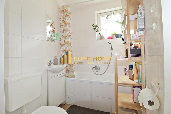 BLISKO RONDA WIATRACZNA W NISKIM BUDYNKU CICHE