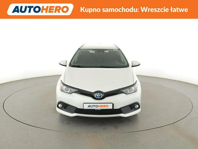Toyota Auris HEV klima auto grzane fotele kamera cofania asystenci