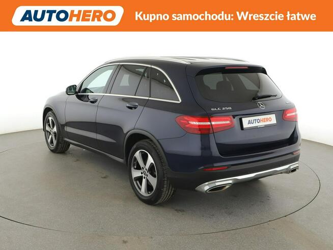 Mercedes GLC 250 4x4 automat full LED skóra/alcantara navi grzane fotele kamera i czujn