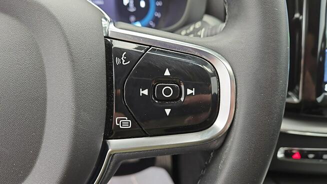 Volvo XC 60 Plus Dark aut ! Z Polskiego Salonu ! Faktura VAT !