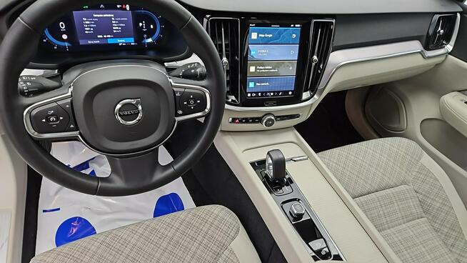 Volvo V60 B4 D Core aut ! Z Polskiego Salonu ! Faktura VAT !