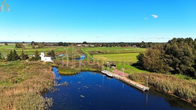 Dom i garaż nad wodą - światłowód
