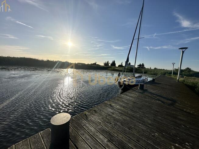 Dom i garaż nad wodą - światłowód