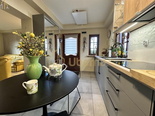 Dom i garaż nad wodą - światłowód