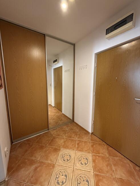 Śliczna duża kawalerka metro basen siłownia