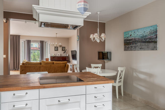 FUNKCJONALNY DOM WYSOKI STANDARD LAS SMOCHOWICE