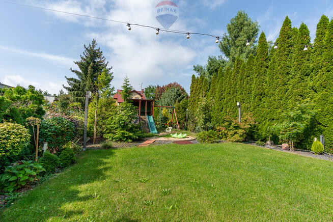 FUNKCJONALNY DOM WYSOKI STANDARD LAS SMOCHOWICE