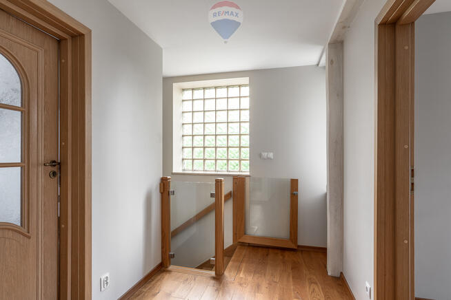 FUNKCJONALNY DOM WYSOKI STANDARD LAS SMOCHOWICE