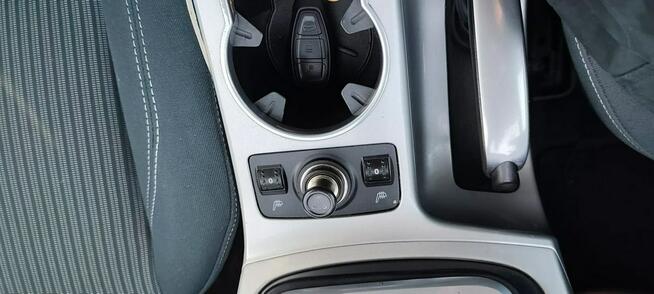 Ford Grand C-MAX Klimatronik/Key Less/Xenon/Alu/Kamera/Tempomat/Parktr.