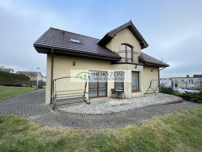 Piękny dom z ogrodem w centrum Żukowa