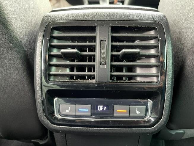 Volkswagen Passat Elegance 4Motion Automat Podgrzewanie Kamera 240KM