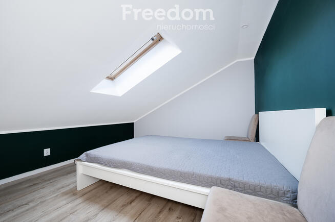 Dom z widokiem na las.