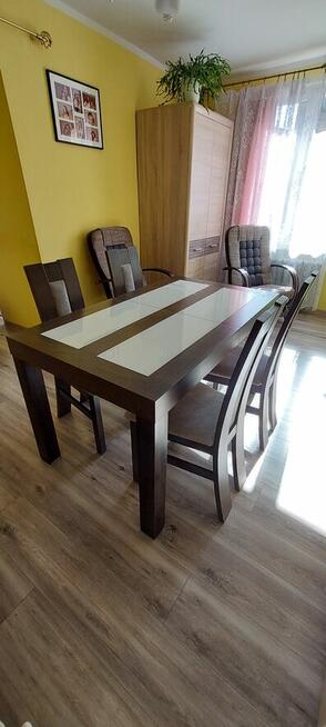 Stół rozkładany z 4 krzesłami