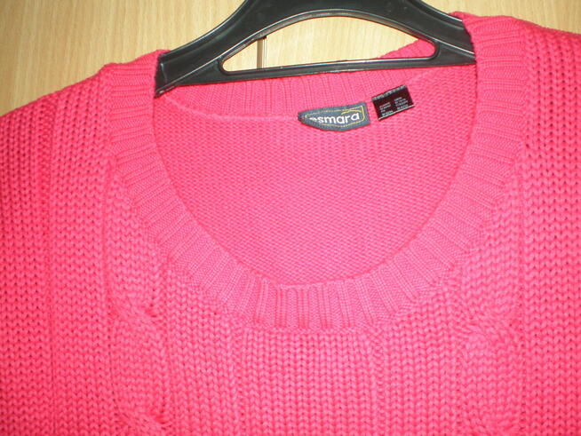 Sprzedam używany sweter damski w kolorze czerwonym