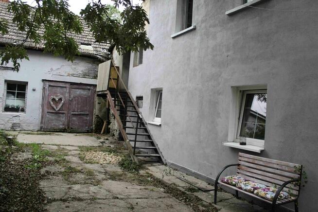 Sprzedam budynek do zaadoptowania na dom