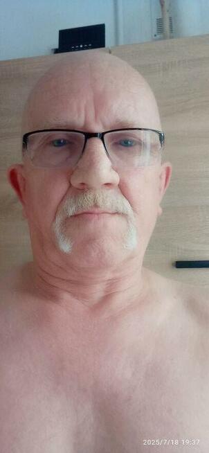 Szukam miłej uczciwej do tańca i do różańca kobiety