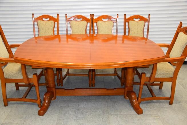 stół rozkładany i 10 krzeseł