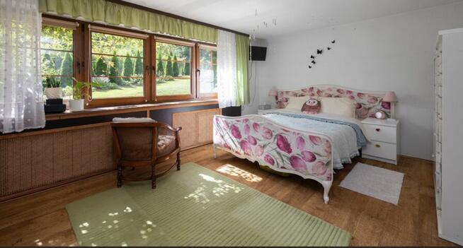 Dom pod lasem z możliwoscią 2 niezal. mieszkań 225m2