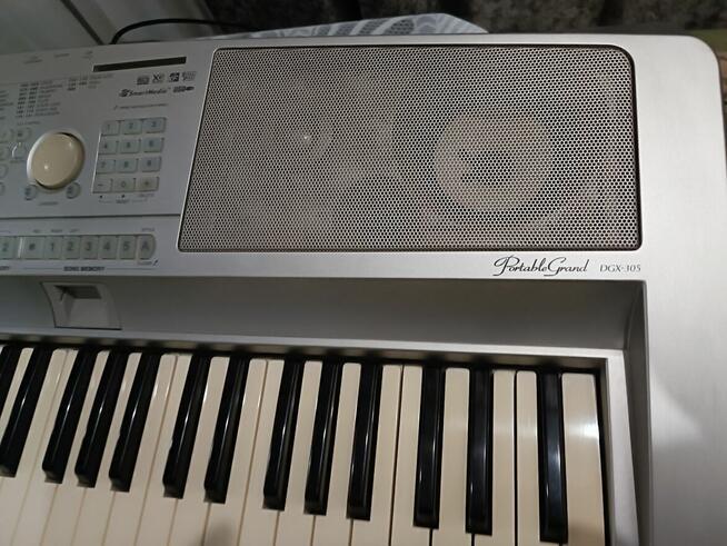 Cyfrowe pianino Yamaha DGX-305