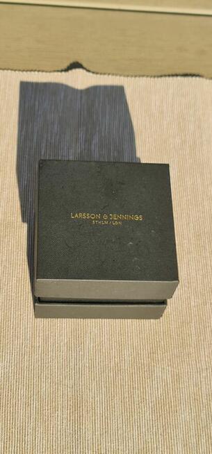 Przecena NOWY 800 pln-210 pln Larsson & Jennings STHLM/LDN