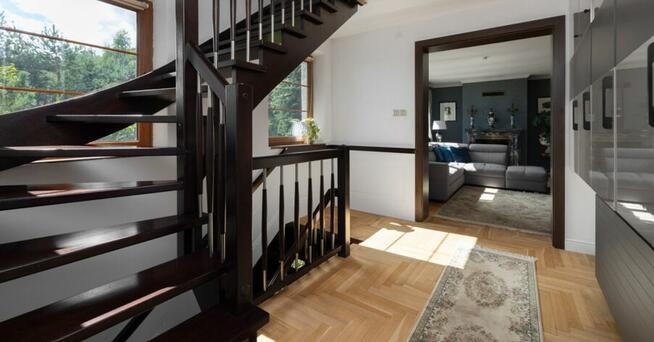 Dom pod lasem z możliwoscią 2 niezal. mieszkań 225m2