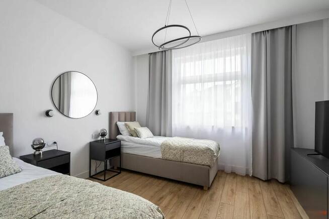 Wynajem villa wolnostojąca z basenem na polu golfowym 200m2