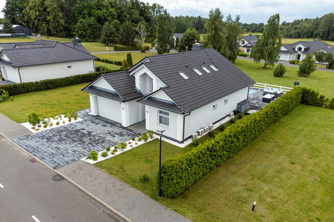 Wynajem villa wolnostojąca z basenem na polu golfowym 200m2