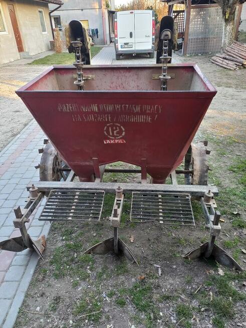 Sadzarka do ziemniaków Akpil