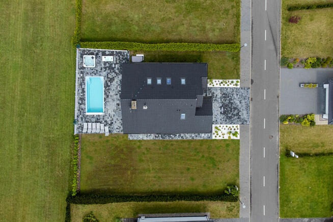 Wynajem villa wolnostojąca z basenem na polu golfowym 200m2