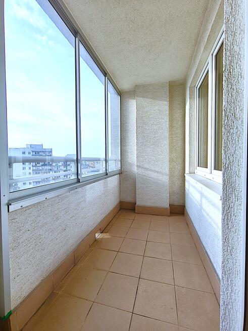 Kawalerka przy wejściu do metra Natolin