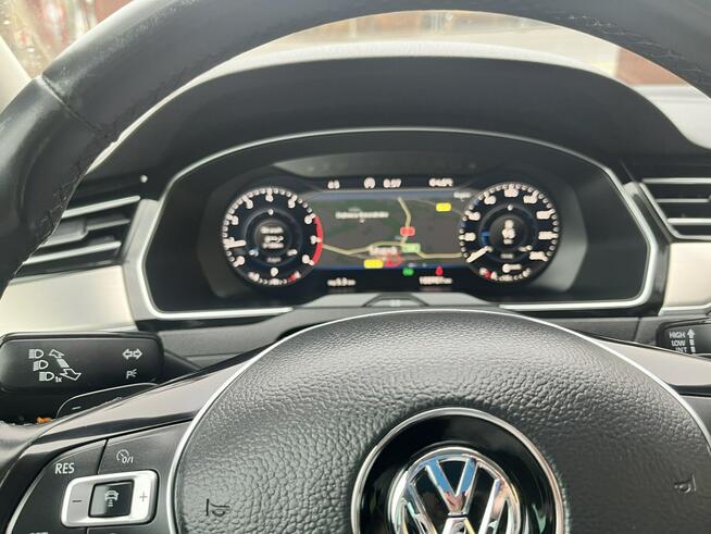 Volkswagen Passat Highline 1.4 Tsi automat wirtualne zegary alcantara polski salon