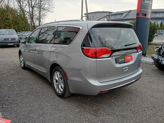 Chrysler Pacifica