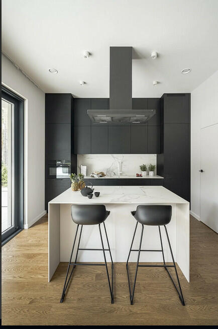 Kawalerka z ogródkiem w zielonej i spokojnej okolicy z ogrzewaniem miejskim