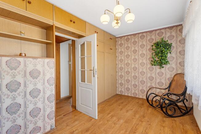 Świetna lokalizacja, PIERWSZE PIĘTRO W NISKIM BLOK