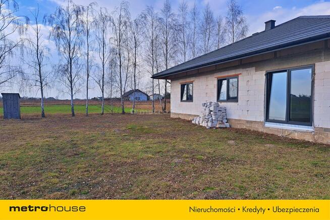 Parterowy dom jednorodzinny, stan surowy zamknięty