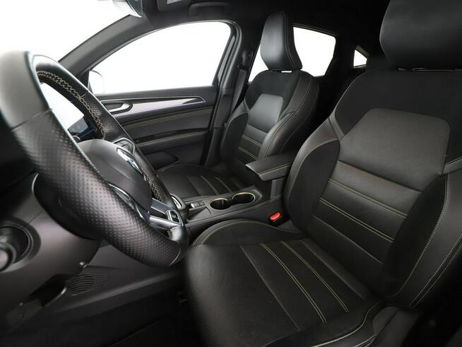 Renault Arkana HEV navi kamera skóra hak grzane fotele FullLED