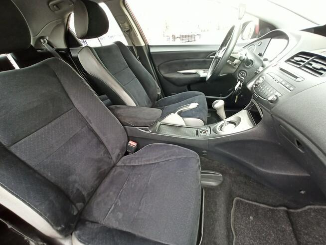 Honda Civic 8 lat w jednych rękach