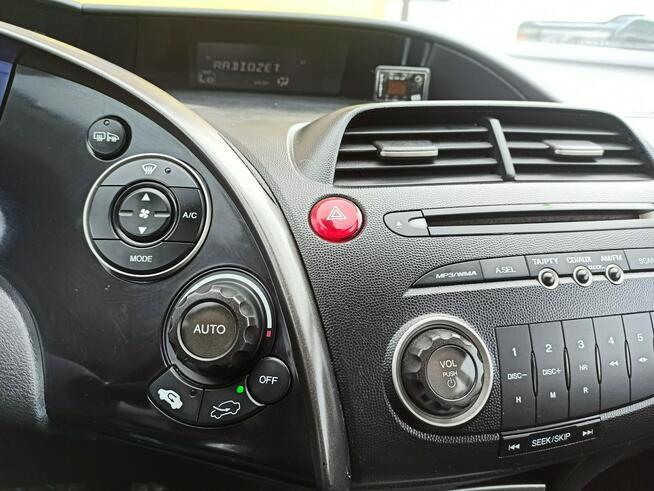 Honda Civic 8 lat w jednych rękach