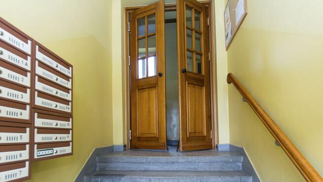 Słoneczne w klimatycznej kamienicy i sercu Gdyni