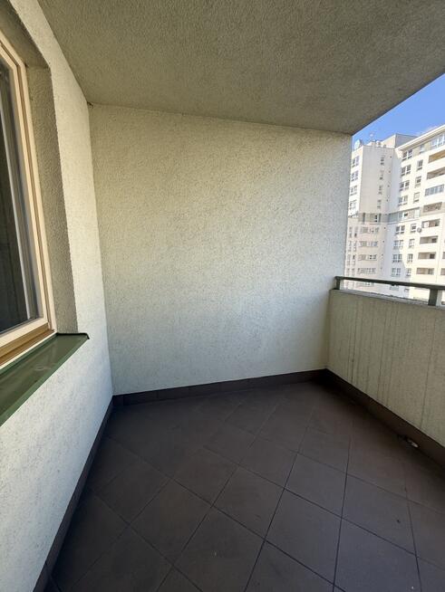 Śliczna duża kawalerka metro basen siłownia