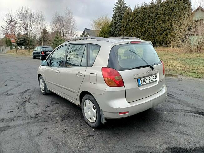 Toyota Corolla Verso 2.0D-4D 90km 02r